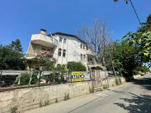 GÜZELCEDE SATILIK İKİZ VİLLA